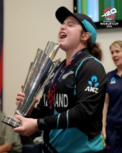 Amelia Kerr